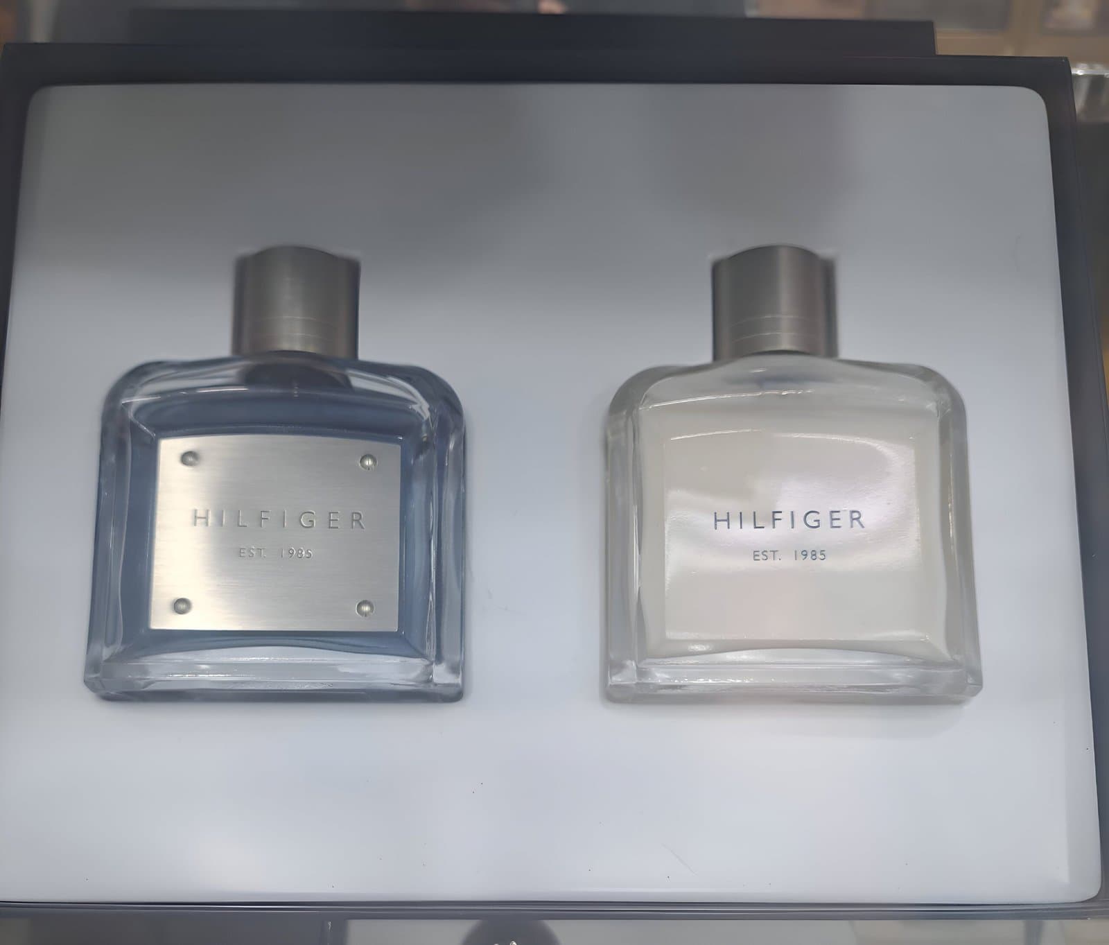 Coffret Tommy Hilfiger-Hilfiger Est. 1985-Eau de Toilette-100ml+After shave100ml
